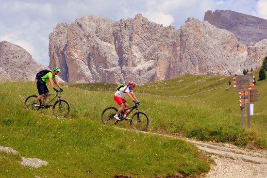 découvrez notre gamme d'accessoires de vtt, conçus pour améliorer votre expérience de cyclisme en montagne. que vous ayez besoin de protections, de gadgets ou d'équipements pratiques, trouvez tout ce qu'il vous faut pour des aventures inoubliables sur les sentiers !