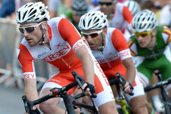 participez à notre compétition de cyclisme, un événement palpitant qui rassemble des passionnés de vélo de tous niveaux. défiez-vous sur des parcours variés, profitez d'une ambiance conviviale et remportez des récompenses exceptionnelles. inscrivez-vous dès maintenant et pédalez vers la victoire !
