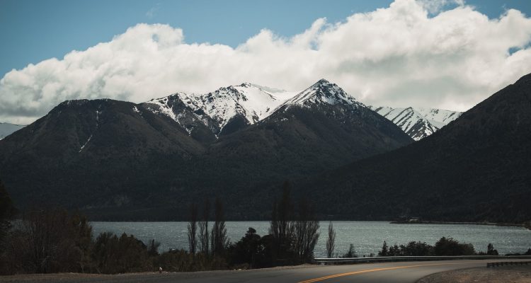 découvrez les meilleures itinéraires de vélo à travers des paysages pittoresques et des terrains variés. que vous soyez un cycliste novice ou expérimenté, trouvez votre prochaine aventure à deux roues avec nos recommandations sur les routes de cyclisme.