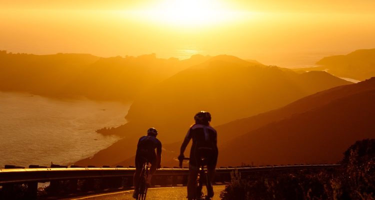 découvrez l'univers des cyclistes inspirants qui transcendent les limites et motivent à travers leurs récits incroyables. plongez dans leurs histoires de passion, de persévérance et d'aventure, et laissez-vous emporter par leur esprit d'innovation et de dépassement de soi.