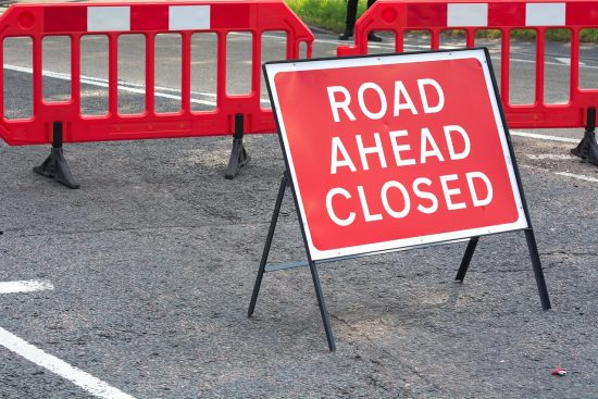 découvrez des astuces et conseils essentiels pour améliorer la sécurité routière. apprenez comment prévenir les accidents, respecter les règles de la route et garantir la sécurité de tous les usagers. informez-vous sur les initiatives en matière de sécurité routière pour un avenir plus sûr.