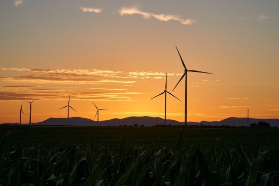 découvrez les avantages des énergies renouvelables, leur impact positif sur l'environnement et les solutions innovantes pour un avenir durable. explorez les différentes sources d'énergie renouvelable et comment elles transforment notre société.