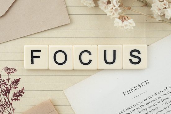 découvrez l'importance du focus dans votre vie quotidienne. apprenez des techniques efficaces pour améliorer votre concentration et atteindre vos objectifs avec succès.