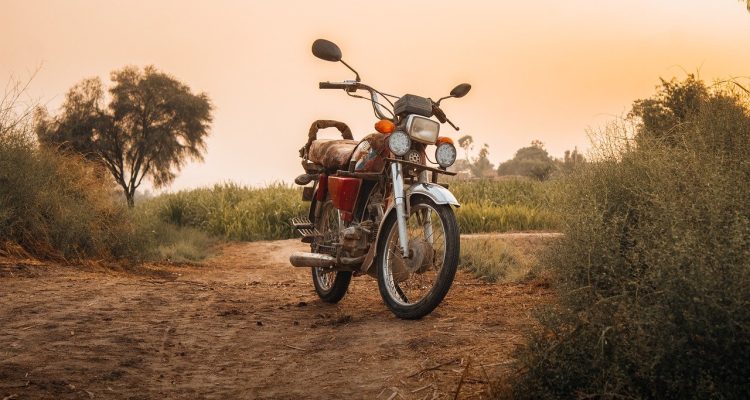 découvrez notre guide complet sur l'entretien des vélos pour assurer une performance optimale et une longue durée de vie. conseils pratiques, astuces et techniques pour entretenir votre vélo comme un pro.