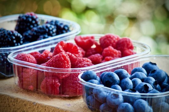 découvrez l'importance de la nutrition sportive pour optimiser vos performances et récupérer efficacement. apprenez à équilibrer vos repas et à choisir les bons suppléments pour maximiser vos résultats dans vos activités sportives.