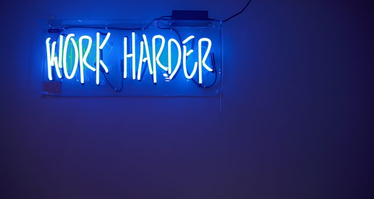 découvrez comment la motivation personnelle peut transformer votre vie. explorez des techniques efficaces, des conseils pratiques et des stratégies inspirantes pour atteindre vos objectifs et cultiver votre passion au quotidien.