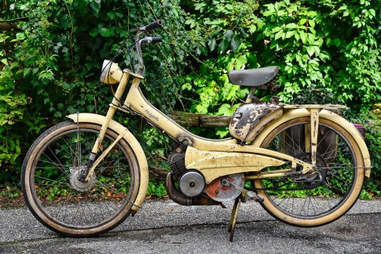 découvrez notre sélection de motos de tourisme, conçues pour le confort et l'aventure sur route. profitez des longs trajets avec style et performance grâce à nos modèles adaptés aux passionnés de voyages.