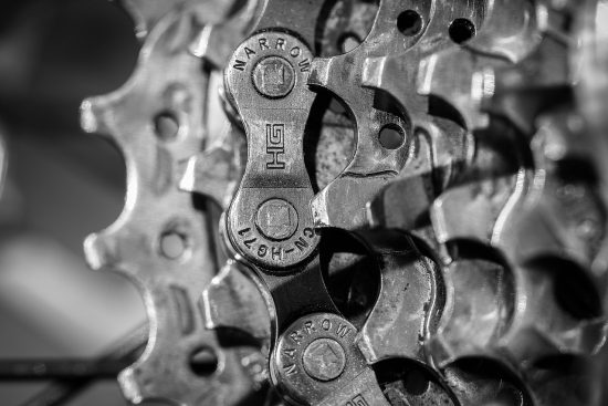 découvrez des conseils essentiels pour l'entretien de votre vélo. apprenez comment assurer la longévité de votre matériel, effectuer des réparations simples et optimiser votre expérience de cyclisme. prenez soin de votre bicyclette avec nos astuces pratiques!
