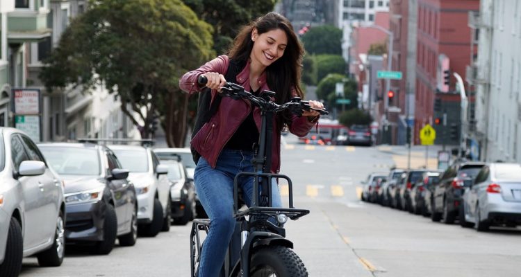 découvrez les nombreux avantages des vélos électriques : une alternative écologique, une aide à la montée des côtes, un gain de temps lors de vos trajets quotidiens et un moyen de rester actif tout en réduisant votre empreinte carbone. explorez comment le vélo électrique peut transformer vos déplacements.