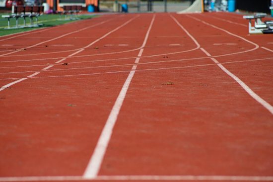 découvrez les nombreux avantages de l'entraînement en vitesse, qui améliore non seulement votre performance sportive, mais aussi votre agilité, votre puissance et votre endurance. apprenez comment intégrer des séances d'entraînement spécifiquement conçues pour maximiser votre vitesse et atteindre vos objectifs physiques.