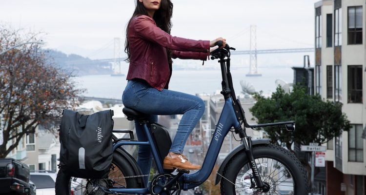 découvrez notre sélection des meilleurs vélos électriques pliants de 2021. alliant praticité et performance, ces modèles vous offrent une solution de transport innovante et écologique pour vos trajets quotidiens. idéaux pour la ville, ils se plient facilement pour un rangement optimal.