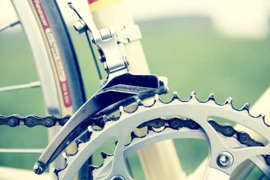 découvrez les meilleures pratiques pour assurer votre sécurité à vélo. apprenez des conseils essentiels sur l'équipement, la circulation et les comportements sûrs pour profiter de vos balades en toute sérénité.
