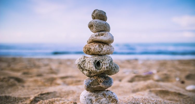découvrez notre article sur la balance, un outil essentiel pour mesurer avec précision le poids des objets. apprenez comment choisir la balance adaptée à vos besoins, ses différentes utilisations et l'importance de cet instrument dans la vie quotidienne.