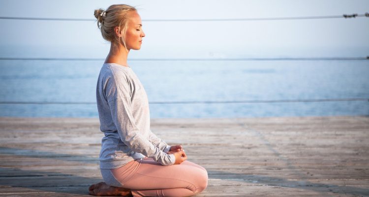 découvrez l'art de la relaxation : techniques, conseils et astuces pour apaiser votre esprit et revitaliser votre corps. libérez le stress et retrouvez votre sérénité grâce à nos méthodes éprouvées.
