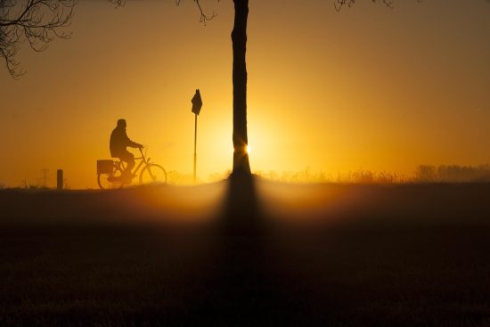 découvrez notre sélection d'accessoires de sécurité pour bicyclettes, conçus pour assurer votre protection sur la route. explorez des casques, lumières, gilets réfléchissants et plus encore, pour une expérience de cyclisme sûre et agréable.