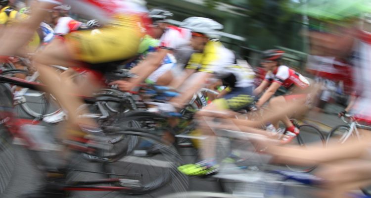découvrez les bienfaits du cyclisme en équipe, une activité qui favorise la cohésion, améliore la condition physique et stimule la motivation. apprenez comment le travail collectif sur deux roues peut transformer votre expérience sportive et renforcer les liens entre les membres de votre groupe.