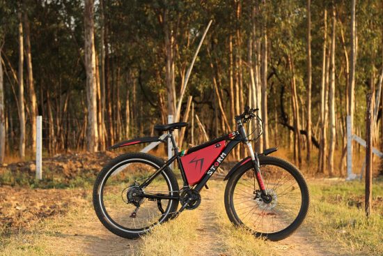 découvrez notre sélection de vélos électriques, alliant confort, performance et durabilité. parcourez la ville avec style et profitez d'un mode de transport écologique et pratique. idéaux pour les trajets quotidiens ou les aventures en plein air, nos e-bikes s'adaptent à tous vos besoins.
