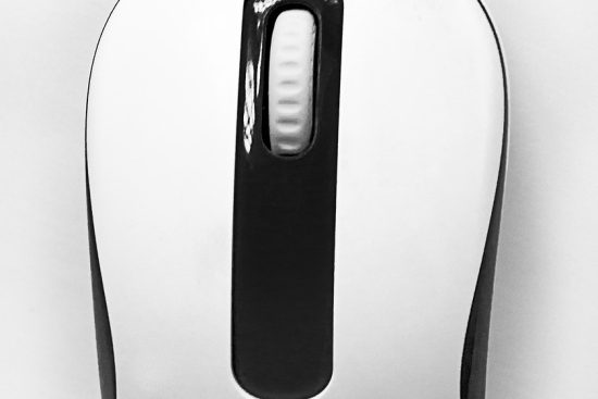 découvrez l'ergonomie, une discipline essentielle pour améliorer le confort et la productivité dans votre environnement de travail. apprenez comment concevoir des espaces et des outils adaptés à vos besoins pour optimiser votre bien-être au quotidien.